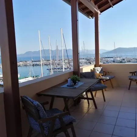 Aegina Port Apt 2-Διαμέρισμα Στο Λιμάνι Της Αίγινας 2 Exterior photo