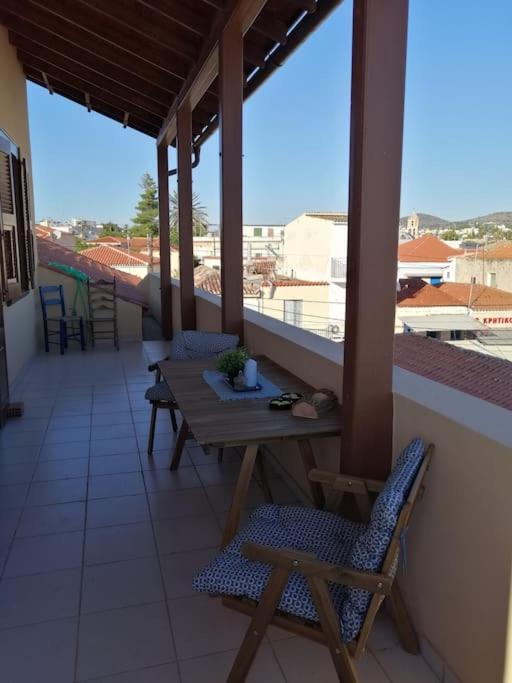 Port 2-διαμέρισμα στο λιμάνι της αίγινας 2 Apartment Aegina
